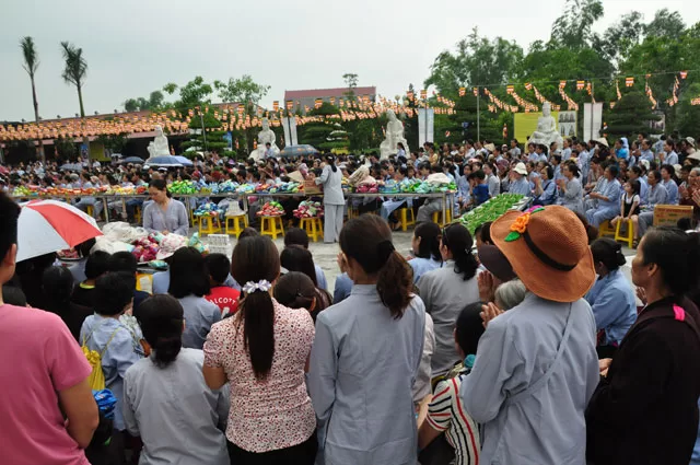 Bắc Ninh: Chùa Diên Quang tổ chức Đại Lễ Phật Đản PL.2560