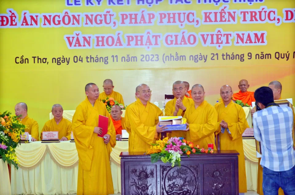Ban Văn hóa Trung ương ký kết hợp với BTS Phật giáo 10 tỉnh thành Tây Nam Bộ