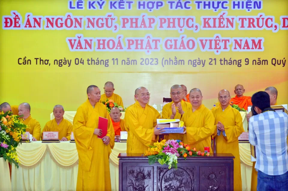 Ban Văn hóa Trung ương ký kết hợp với BTS Phật giáo 10 tỉnh thành Tây Nam Bộ