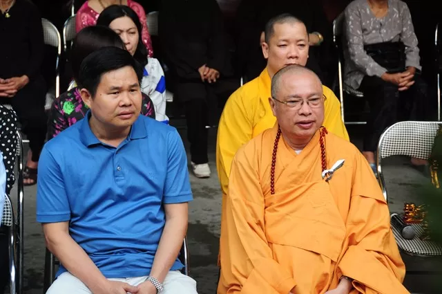 Hải Phòng: Chư tôn đức Tăng chùa Phổ Chiếu kính mừng Phật đản