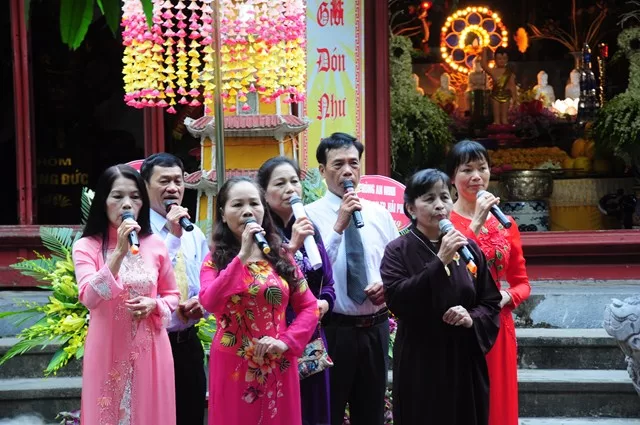 Hải Phòng: Chư tôn đức Tăng chùa Phổ Chiếu kính mừng Phật đản