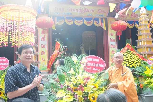 Hải Phòng: Chư tôn đức Tăng chùa Phổ Chiếu kính mừng Phật đản