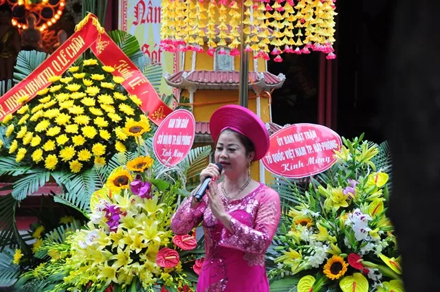 Hải Phòng: Chư tôn đức Tăng chùa Phổ Chiếu kính mừng Phật đản