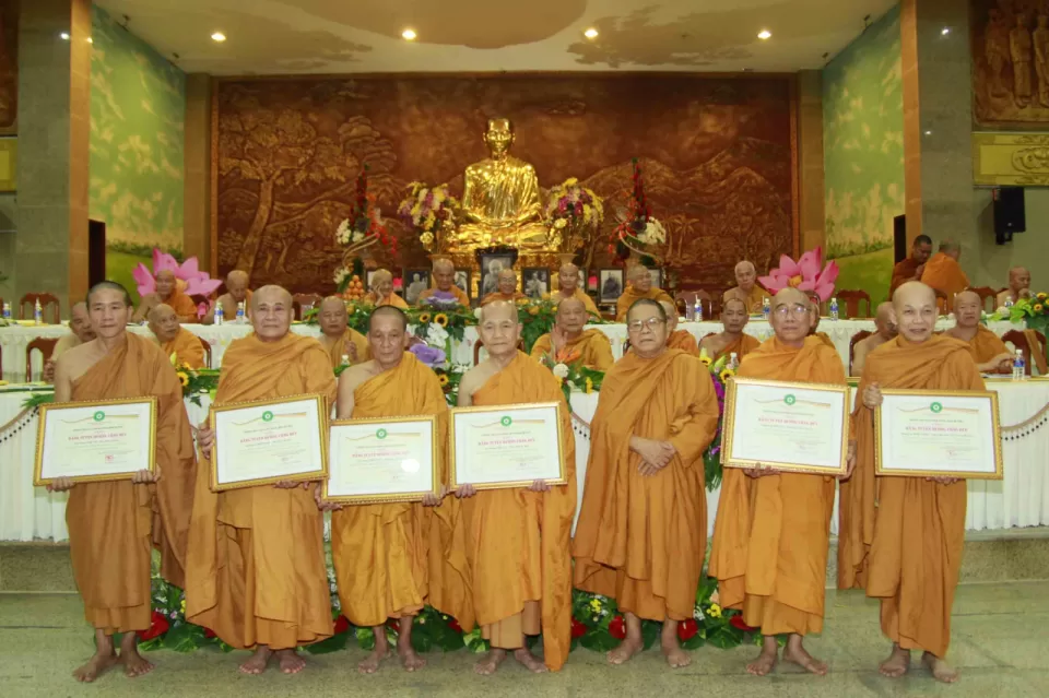 Hệ phái Khất sĩ họp mặt chào mừng 35 năm GHPGVN