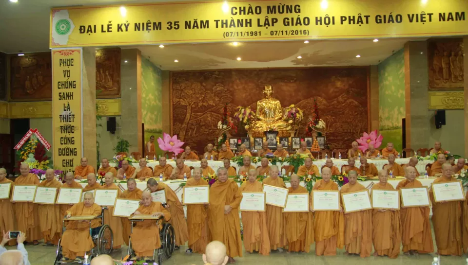 Hệ phái Khất sĩ họp mặt chào mừng 35 năm GHPGVN