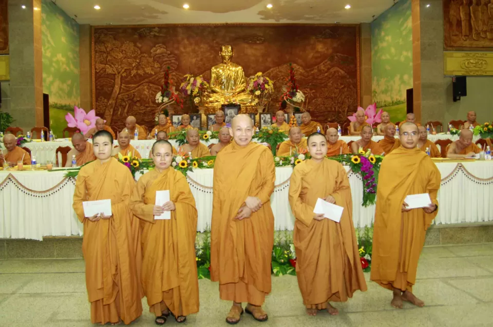 Hệ phái Khất sĩ họp mặt chào mừng 35 năm GHPGVN