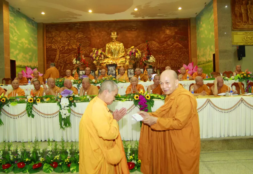 Hệ phái Khất sĩ họp mặt chào mừng 35 năm GHPGVN
