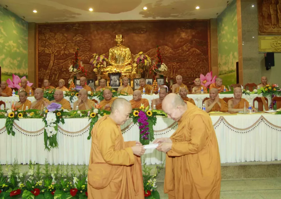 Hệ phái Khất sĩ họp mặt chào mừng 35 năm GHPGVN