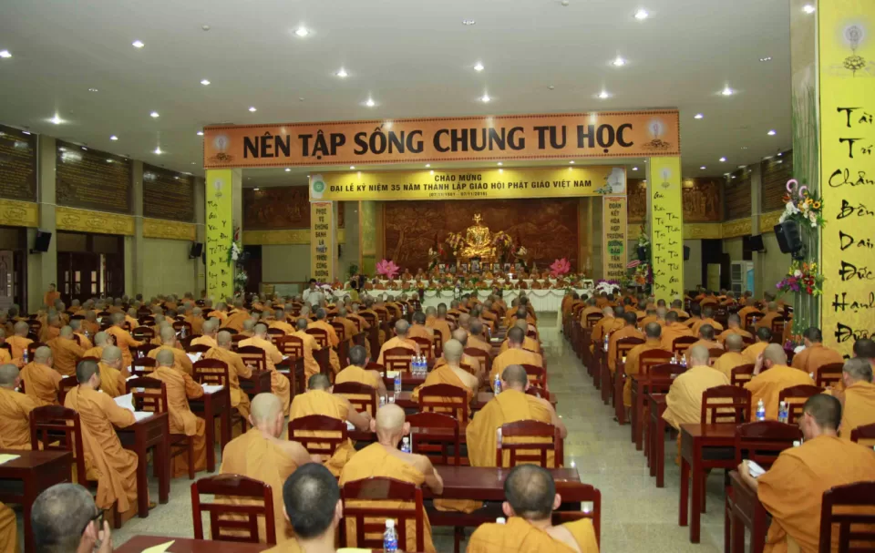 Hệ phái Khất sĩ họp mặt chào mừng 35 năm GHPGVN