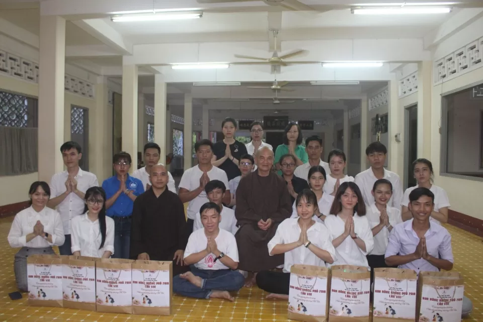 Hoa hồng xuống phố - Mùa Vu lan