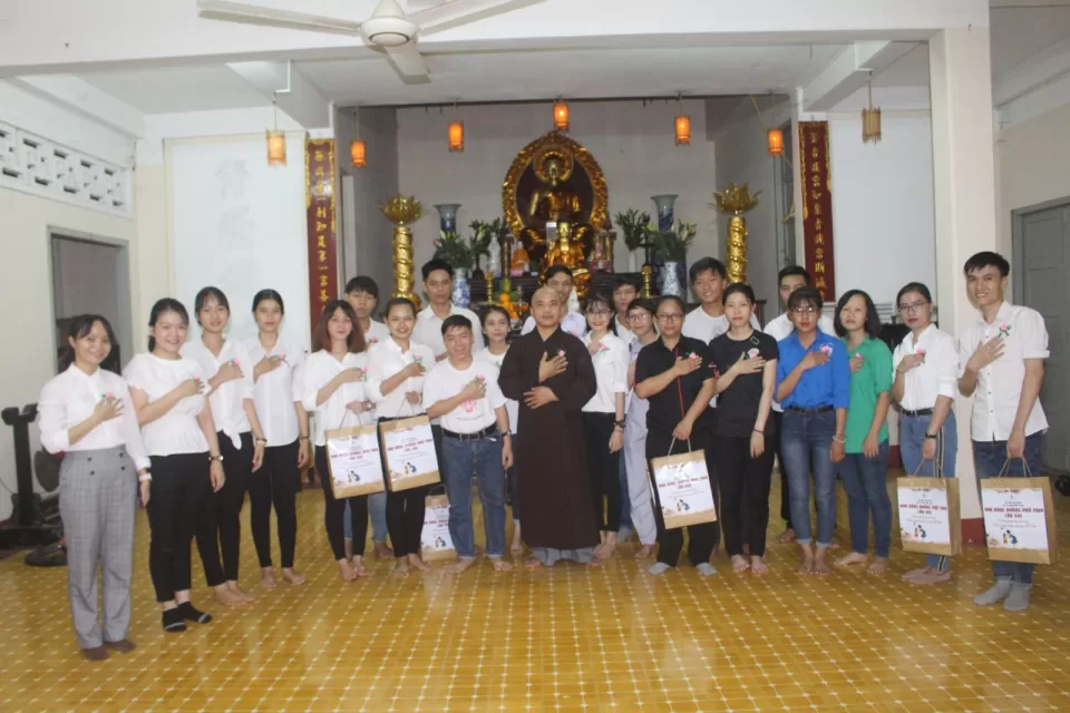 Hoa hồng xuống phố - Mùa Vu lan