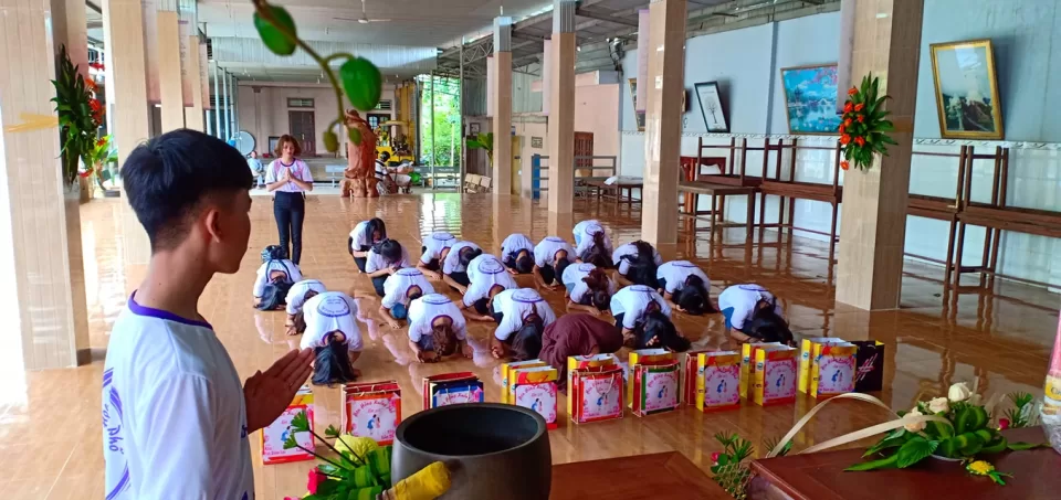Hoa hồng xuống phố - Mùa Vu lan