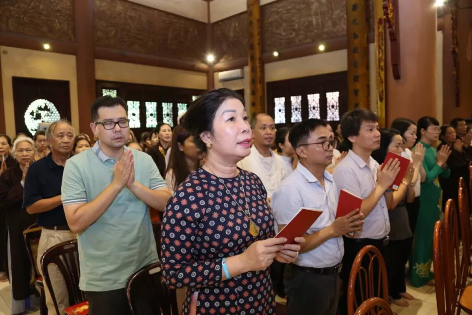 Lễ kỷ niệm ngày Đức Phật thuyết giảng bài pháp đầu tiên: Kinh Chuyển Pháp luân