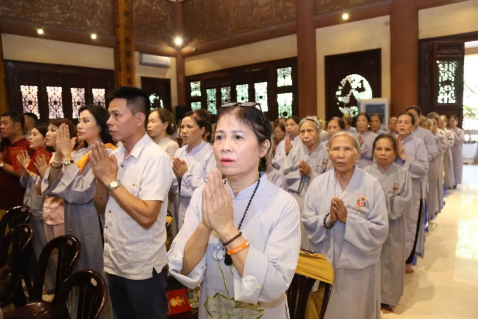Lễ kỷ niệm ngày Đức Phật thuyết giảng bài pháp đầu tiên: Kinh Chuyển Pháp luân