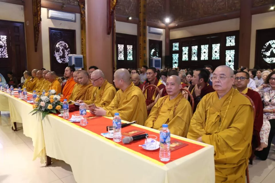 Lễ kỷ niệm ngày Đức Phật thuyết giảng bài pháp đầu tiên: Kinh Chuyển Pháp luân