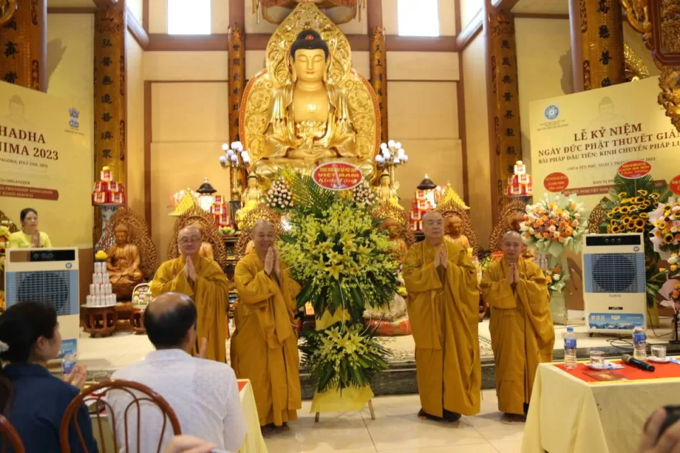 Lễ kỷ niệm ngày Đức Phật thuyết giảng bài pháp đầu tiên: Kinh Chuyển Pháp luân
