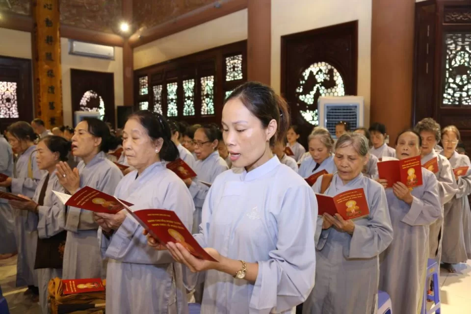 Lễ kỷ niệm ngày Đức Phật thuyết giảng bài pháp đầu tiên: Kinh Chuyển Pháp luân