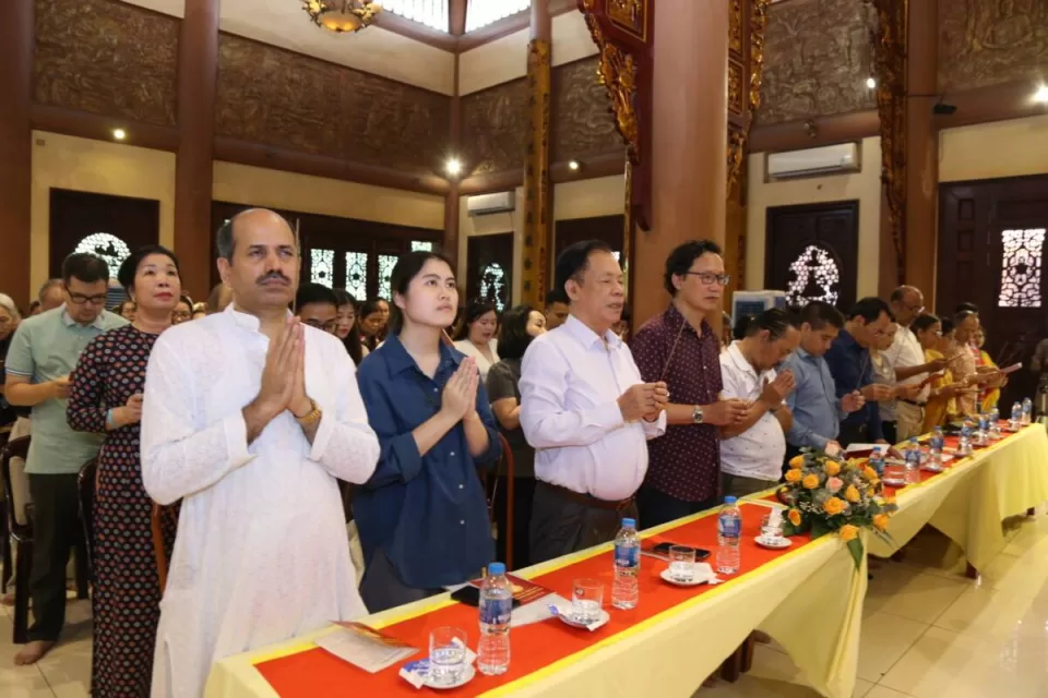 Lễ kỷ niệm ngày Đức Phật thuyết giảng bài pháp đầu tiên: Kinh Chuyển Pháp luân