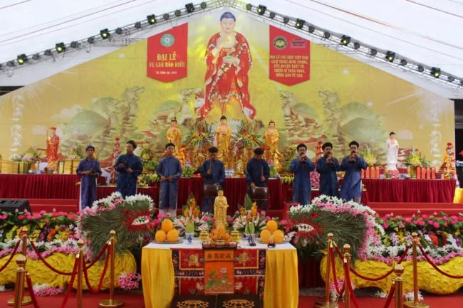 Ninh Bình: Khai mạc Đại lễ cầu siêu và tế lễ Tổ tiên tại chùa Bái Đính