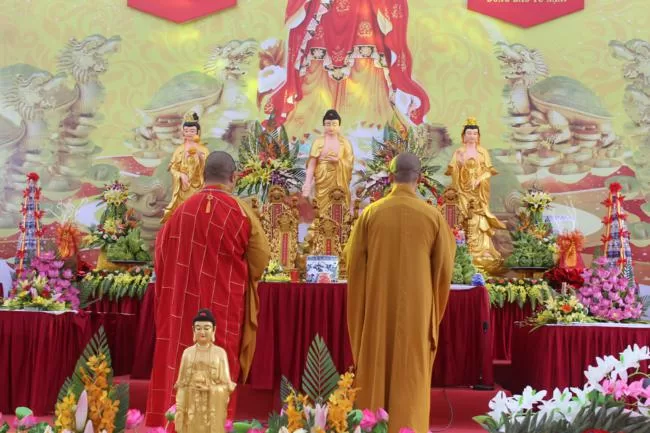 Ninh Bình: Khai mạc Đại lễ cầu siêu và tế lễ Tổ tiên tại chùa Bái Đính