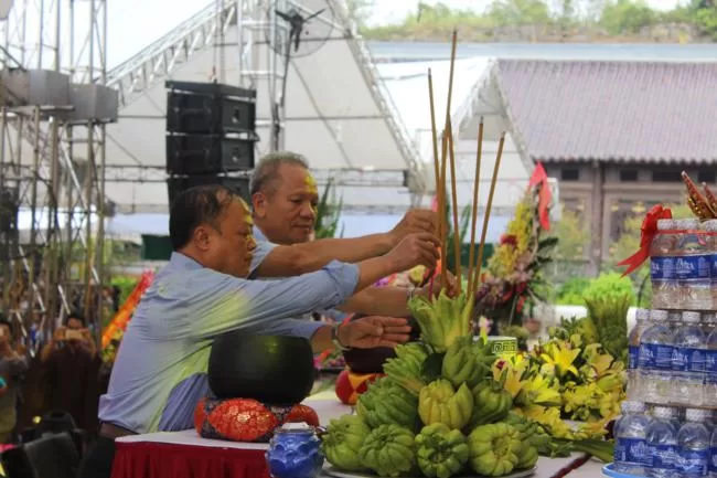 Ninh Bình: Khai mạc Đại lễ cầu siêu và tế lễ Tổ tiên tại chùa Bái Đính