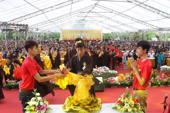 Ninh Bình: Khai mạc Đại lễ cầu siêu và tế lễ Tổ tiên tại chùa Bái Đính