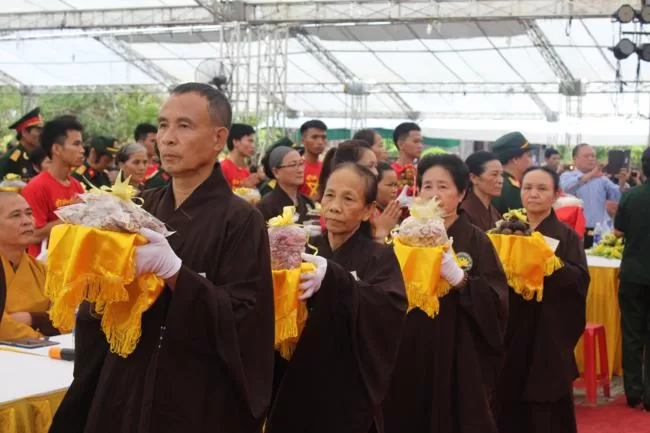 Ninh Bình: Khai mạc Đại lễ cầu siêu và tế lễ Tổ tiên tại chùa Bái Đính