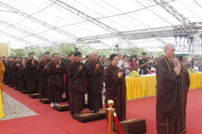 Ninh Bình: Khai mạc Đại lễ cầu siêu và tế lễ Tổ tiên tại chùa Bái Đính
