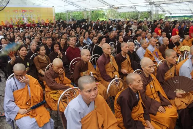 Ninh Bình: Khai mạc Đại lễ cầu siêu và tế lễ Tổ tiên tại chùa Bái Đính