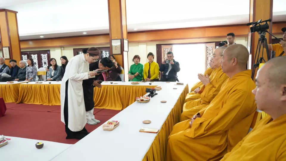 Trà đàm “Phật giáo và bản sắc văn hóa Phật giáo Việt Nam” – Định hướng sáng tác nghệ thuật Phật giáo “Sáng đạo trong đời”