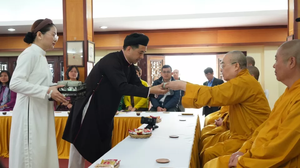 Trà đàm “Phật giáo và bản sắc văn hóa Phật giáo Việt Nam” – Định hướng sáng tác nghệ thuật Phật giáo “Sáng đạo trong đời”