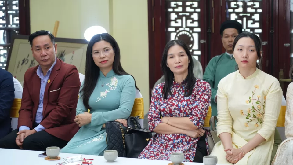 Trà đàm “Phật giáo và bản sắc văn hóa Phật giáo Việt Nam” – Định hướng sáng tác nghệ thuật Phật giáo “Sáng đạo trong đời”
