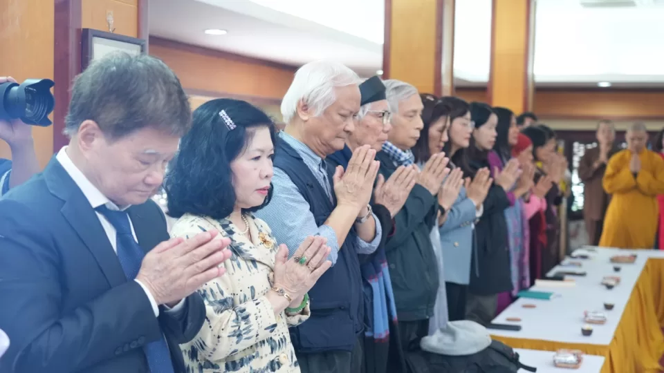 Trà đàm “Phật giáo và bản sắc văn hóa Phật giáo Việt Nam” – Định hướng sáng tác nghệ thuật Phật giáo “Sáng đạo trong đời”