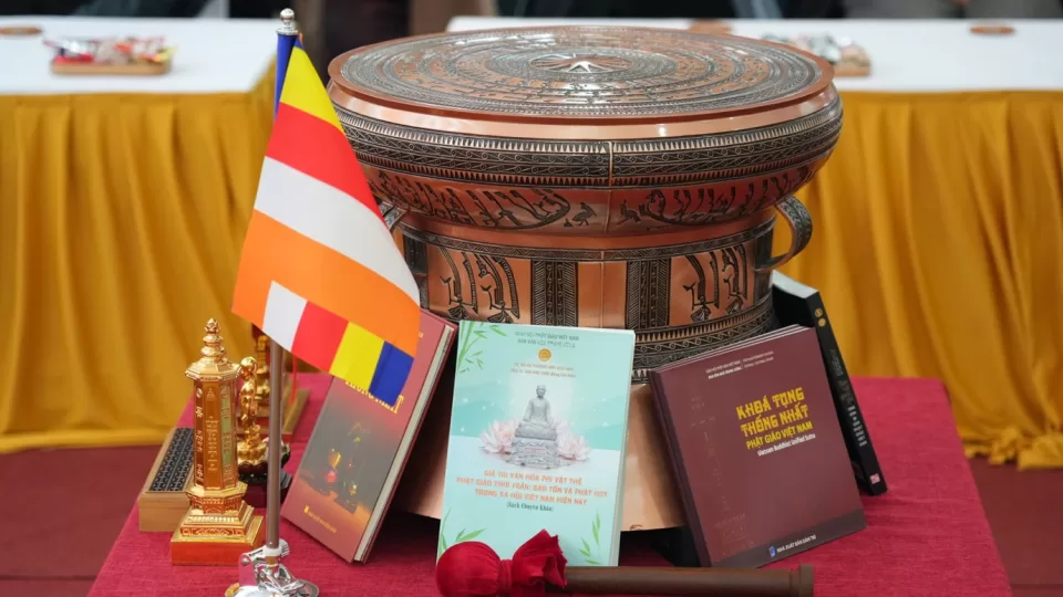 Trà đàm “Phật giáo và bản sắc văn hóa Phật giáo Việt Nam” – Định hướng sáng tác nghệ thuật Phật giáo “Sáng đạo trong đời”