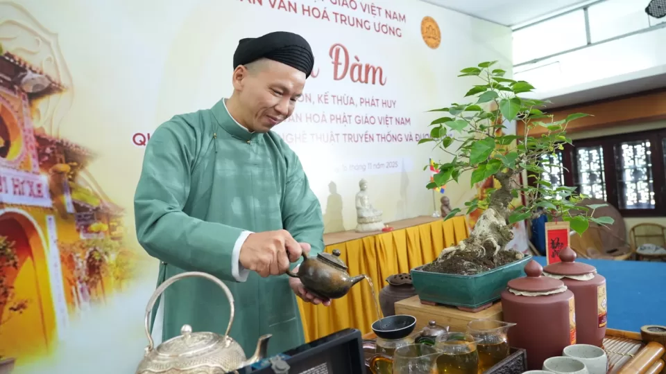 Trà đàm “Phật giáo và bản sắc văn hóa Phật giáo Việt Nam” – Định hướng sáng tác nghệ thuật Phật giáo “Sáng đạo trong đời”