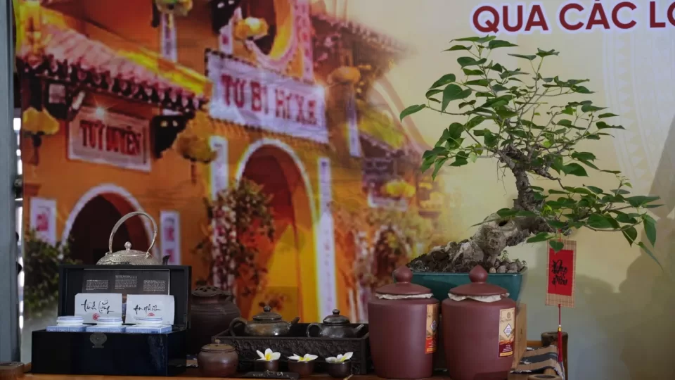 Trà đàm “Phật giáo và bản sắc văn hóa Phật giáo Việt Nam” – Định hướng sáng tác nghệ thuật Phật giáo “Sáng đạo trong đời”