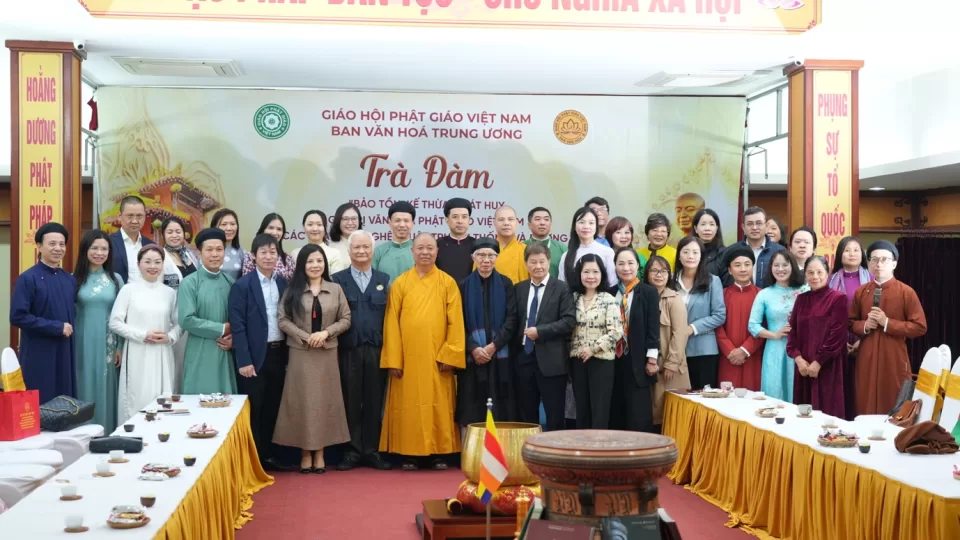 Trà đàm “Phật giáo và bản sắc văn hóa Phật giáo Việt Nam” – Định hướng sáng tác nghệ thuật Phật giáo “Sáng đạo trong đời”