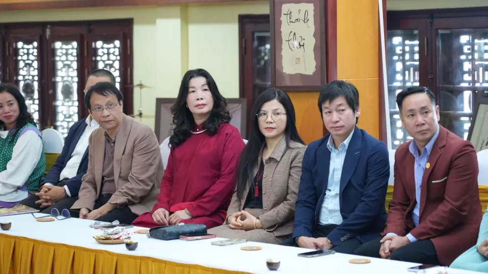 Trà đàm “Phật giáo và bản sắc văn hóa Phật giáo Việt Nam” – Định hướng sáng tác nghệ thuật Phật giáo “Sáng đạo trong đời”