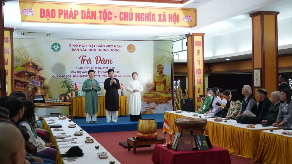 Trà đàm “Phật giáo và bản sắc văn hóa Phật giáo Việt Nam” – Định hướng sáng tác nghệ thuật Phật giáo “Sáng đạo trong đời”