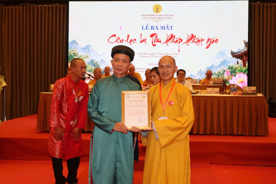 Ban Văn hoá Trung ương GHPGVN Trao bằng tuyên dương và ra mắt câu lạc bộ Thư pháp