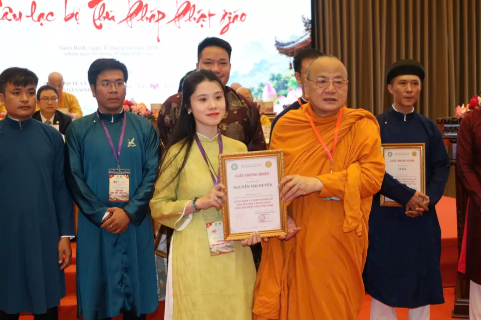 Ban Văn hoá Trung ương GHPGVN Trao bằng tuyên dương và ra mắt câu lạc bộ Thư pháp