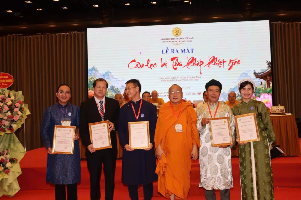 Ban Văn hoá Trung ương GHPGVN Trao bằng tuyên dương và ra mắt câu lạc bộ Thư pháp