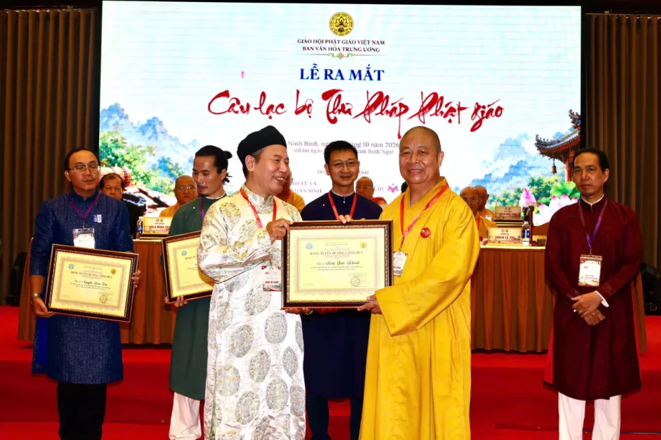 Ban Văn hoá Trung ương GHPGVN Trao bằng tuyên dương và ra mắt câu lạc bộ Thư pháp